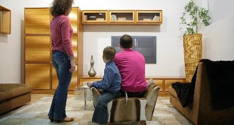 Haz tu propia mesa para televisores.