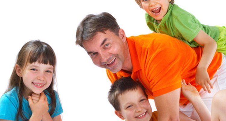 Existen posibilidades infinitas para divertirse en casa con niños y adultos.