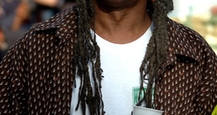 O estilo rastafári é popular em muitos países, incluindo a ilha jamaicana