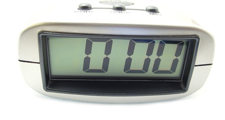 sueño Corchete Medalla Cómo configurar las horas y minutos en un reloj digital? 