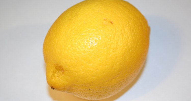 Puedes rallar con éxito un limón sin usar un rallador.