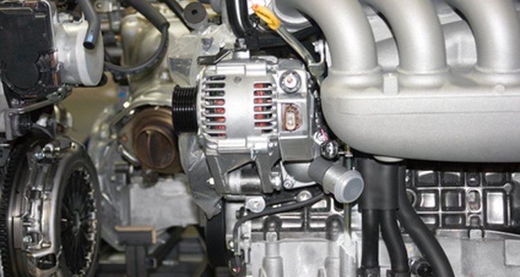Los mecánicos de automóviles pueden ser generales o especializarse en muchas áreas.