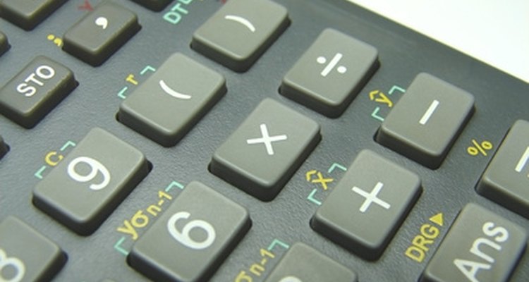 Muitas funções polinomiais podem ser facilmente resolvidas com o auxílio de uma calculadora
