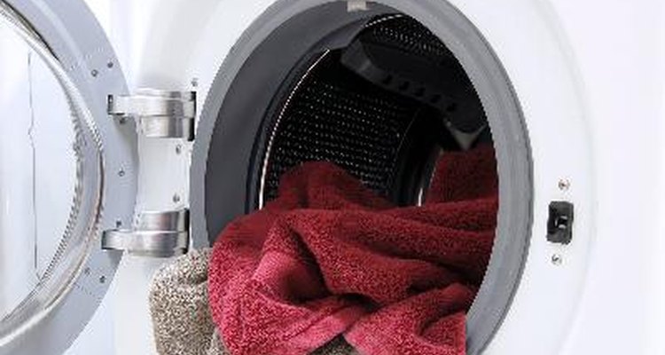 Cómo instalar una unidad de lavadora y secadora.