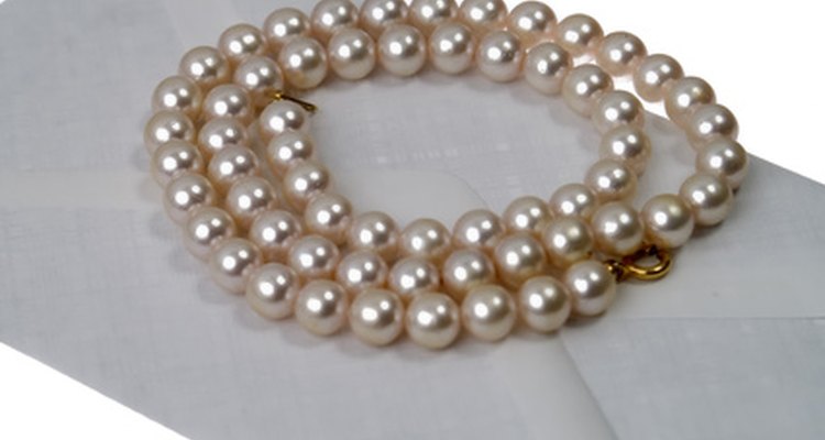 Las perlas naturales se pueden encontrar en ríos y océanos de todo el mundo.