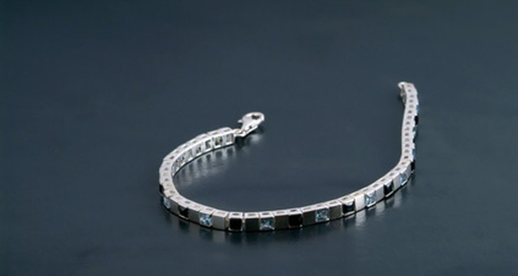 Silver jewellery is always marked appropriately.