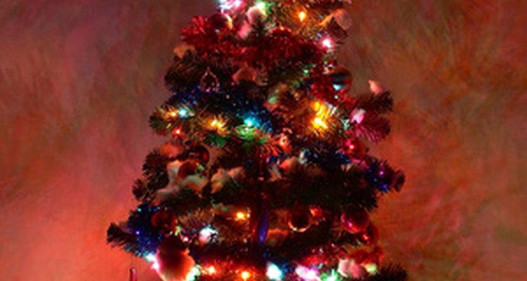 Los soportes de árbol giratorios le dan movimiento a los destellos y al brillo que muestra el árbol de Navidad.