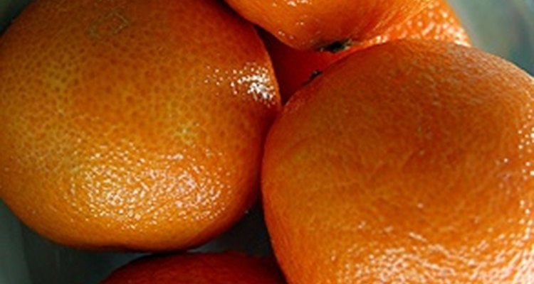 Coma cascas de laranja, algo saboroso e rico em vitaminas