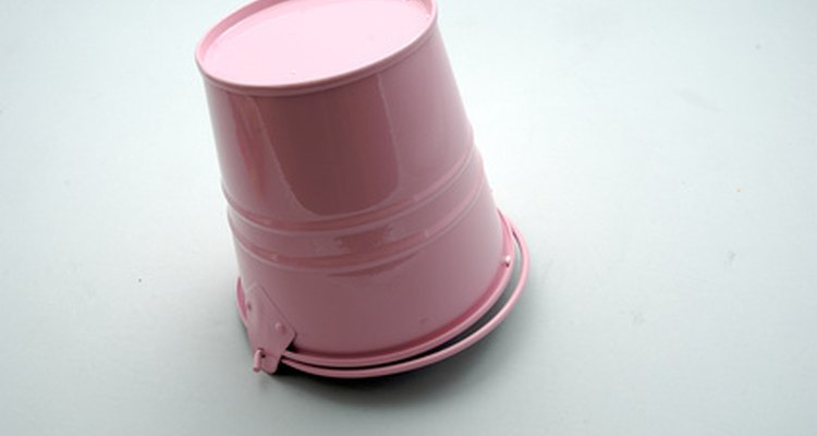 A coat of paint dresses up any metal bucket.