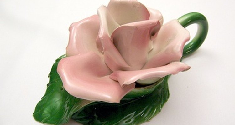 Porcelana fria assemelha-se à porcelana tradicional quando seca e selada