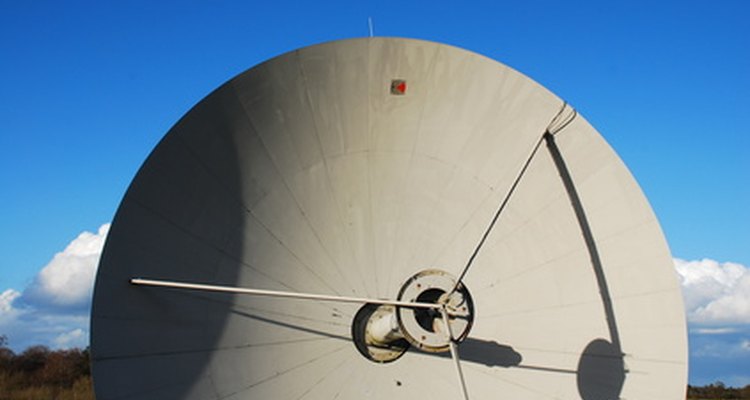 Las LNB y LNBF son partes integrales de los sistemas de antenas parabólicas.