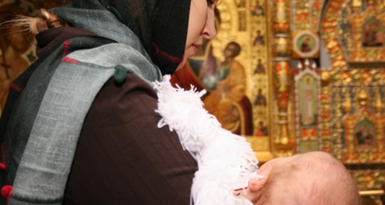 El bautismo es el sacramento en el que se da la bienvenida al niño a la iglesia cristiana.