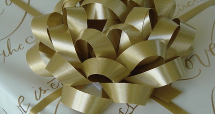 There are several gift ideas for the 21st wedding anniversary.
