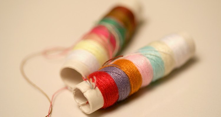 Swedish weaving uses coloured threads and fabrics to create knotted handicrafts.