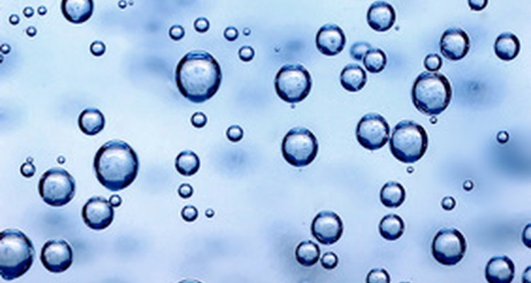 Las moléculas surfactantes se activan en el agua.
