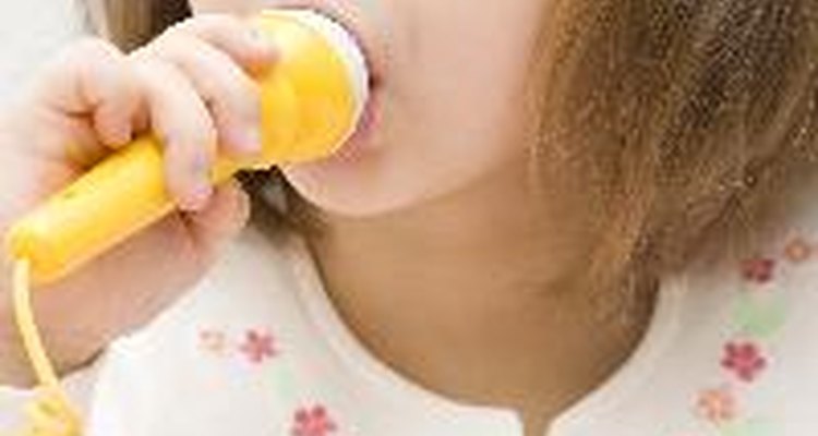 Faça um microfone personalizado para as crianças