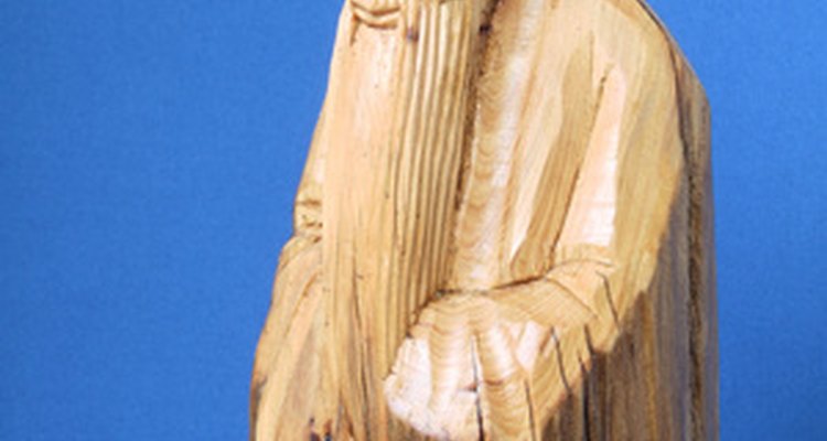 Confucius described jade as appearing like benevolence.