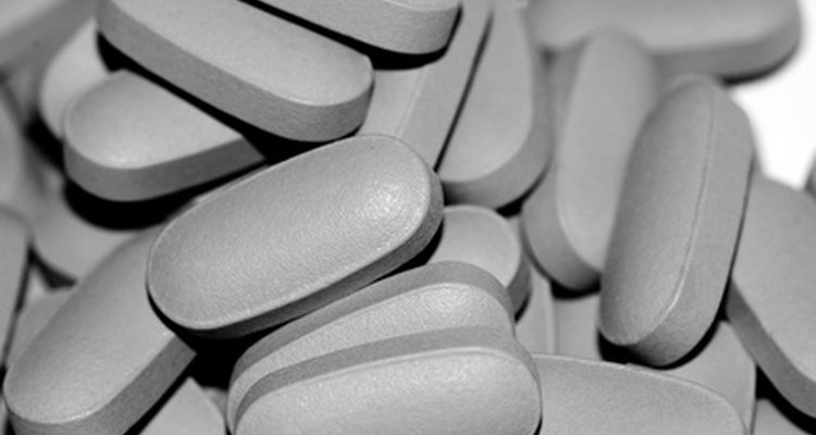 Antibióticos são usados para combater infecções secundárias