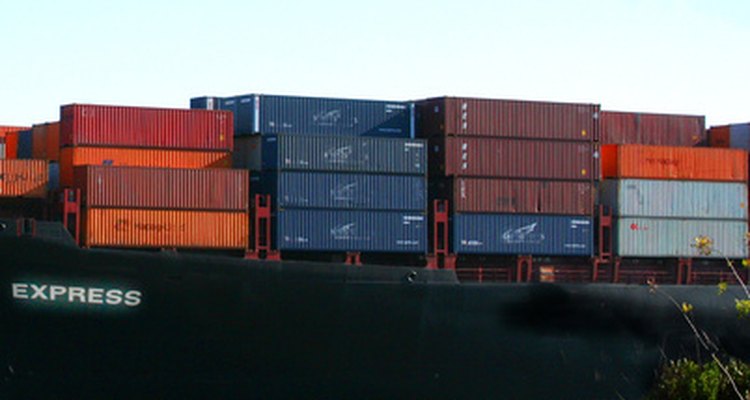 Los contenedores de embarque pueden ser modificados y combinados para construir casas.
