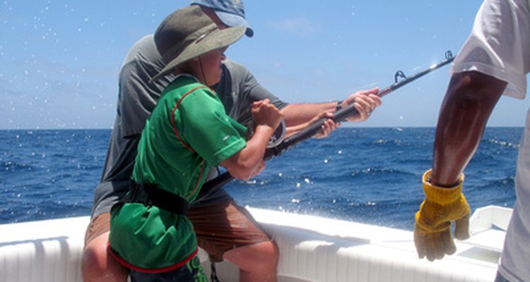 Las mejores líneas de pesca para agua salada ofrecen resistencia y versatilidad.