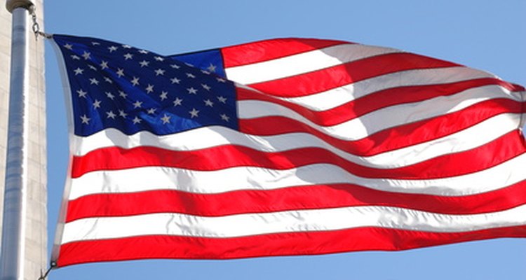 Las pautas federales designan días especiales de conmemoración cuando se acostumbra a enarbolar la bandera a media asta.