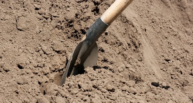 Los pozos excavados a mano solo requieren una pala para cavar.