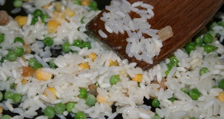 El arroz frito es uno de los favoritos en los restaurantes japoneses.