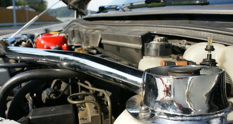 Replace the fan belt in your Citroen Saxo for proper maintenance.