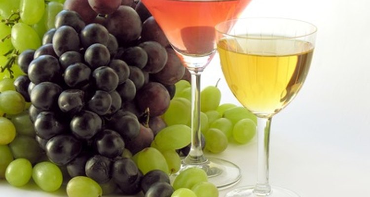 Baja el nivel de pH del vino antes de prensarlo y cuando está en el estado de mosto.