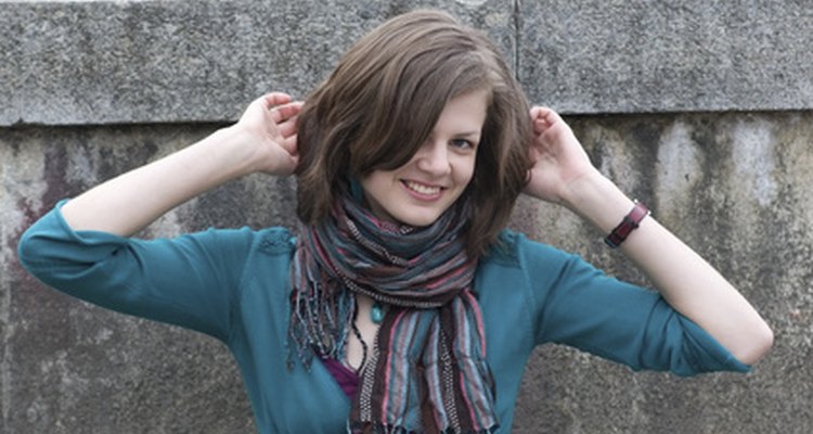 Short hairstyles with fringe sweeped to the side are a popular Czech look.