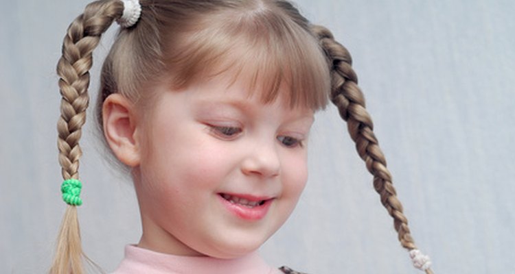El cabello de los niños necesita cuidados especiales, particularmente si es demasiado seco.