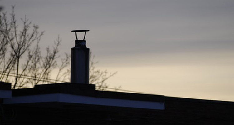 Este casquillo de chimenea no desviará el viento o parará el humo de una estufa de leña.