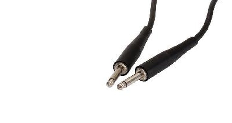 Verifique as conexões dos cabos dos alto-falantes