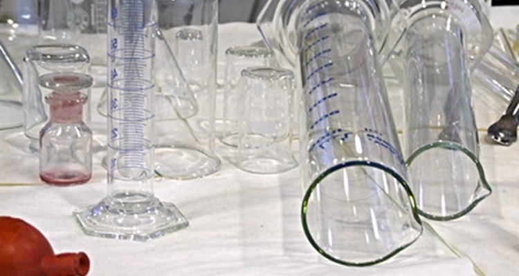 O tripolifosfato de sódio é amplamente usado em aplicações químicas e industriais