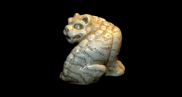 Japanese figurines can represent humans, gods or animals.