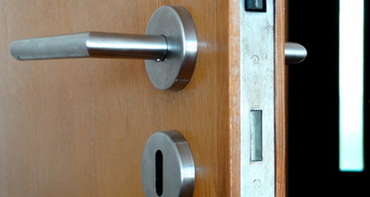 how-to-remove-interior-door-handles