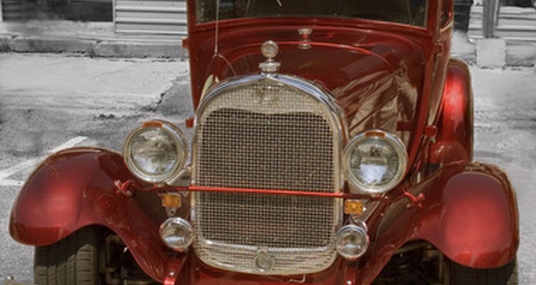 Hard tops replaced the canopy in the 1930s,