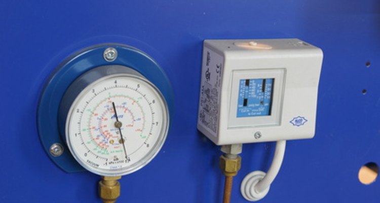 Medição de superaquecimento e subresfriamento em um sistema de refrigeração