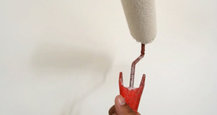 Os pincéis de rolo aumentam a velocidade e eficiência de trabalhos de pintura, permitindo que você termine mais rápido