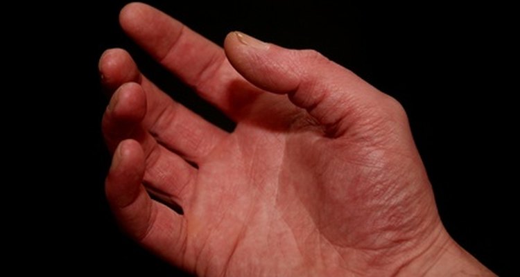 Os exercícios de mão desempenham um papel importante na recuperação de cirurgia de tunel carpiano.