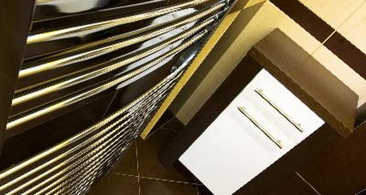 ¿Qué tamaño de baldosas deberías utilizar en un baño pequeño?