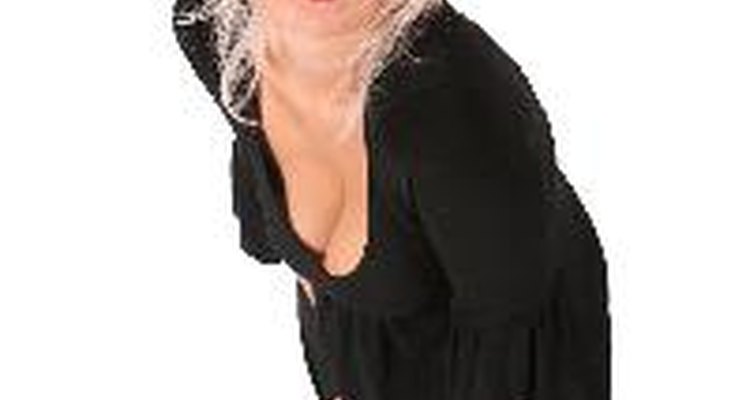 Cabello rubio.