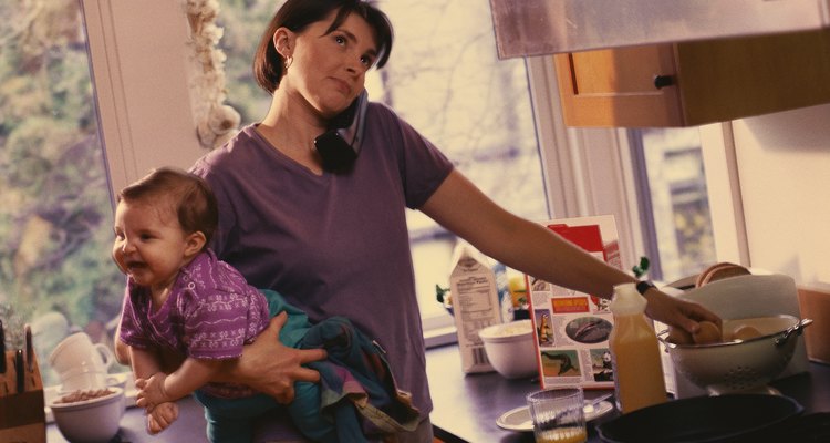 Los padres solteros aprenden a realizar múltiples tareas también.