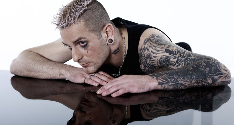 Many tattooists refuse to give teardrop tattoos.