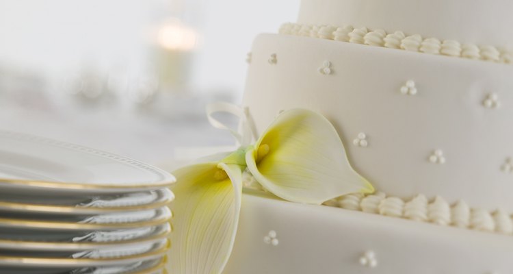 Wedding cake with plates