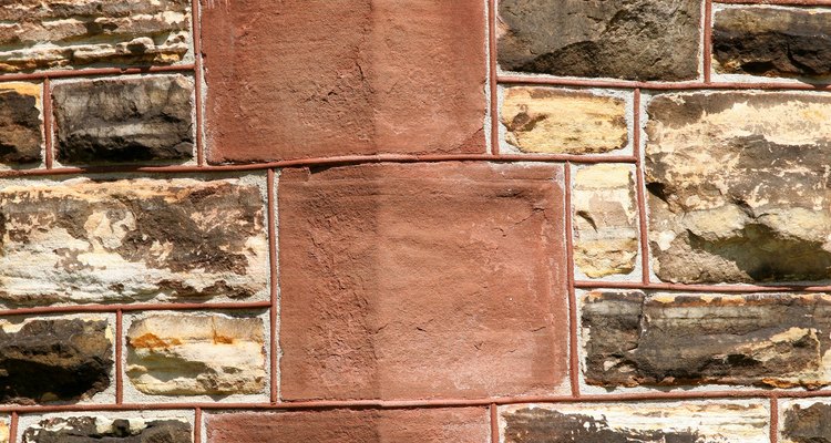 Los tonos tierra se encuentran en muchos ladrillos y piedras de construcción.