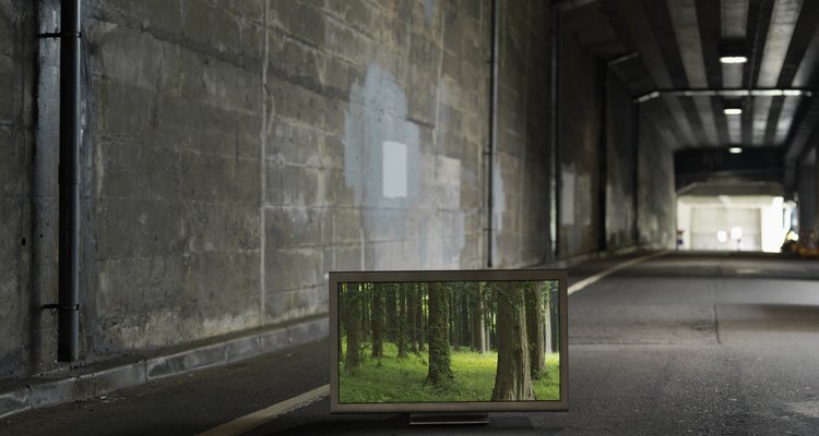 As entradas AV na sua TV Samsung permitem que você visualize a imagem e som de várias fontes de vídeo