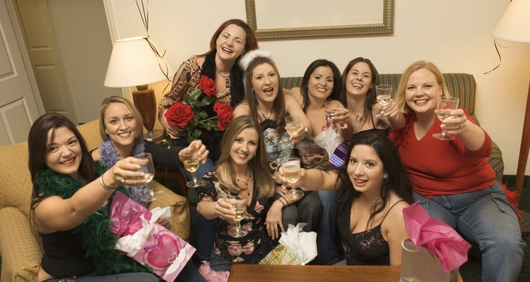 Divirta-se com as amigas em uma despedida de solteira