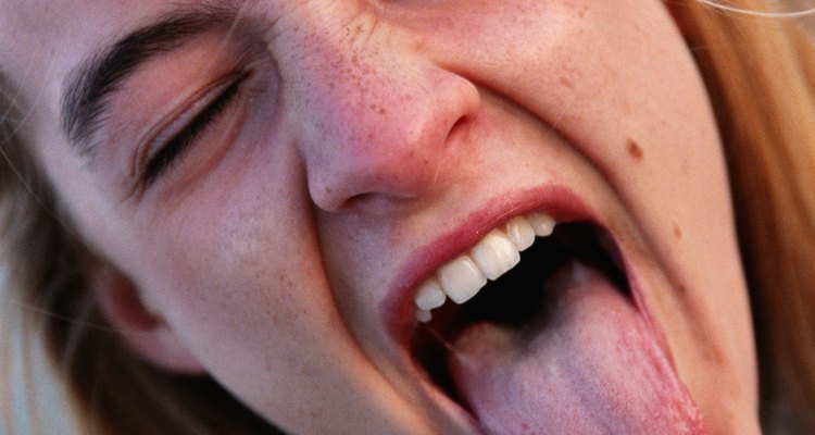 La Biblia dice que la la lengua domina tu vida como un timón controla un barco.