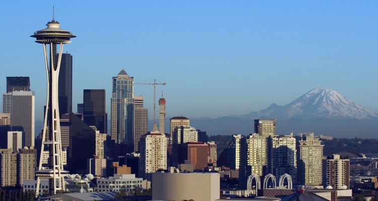 Seattle with Rainier before sunset